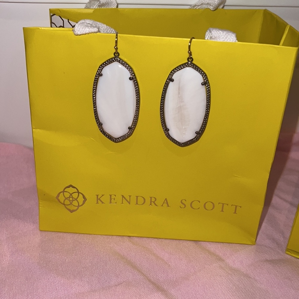 KENDRA SCOTT "Elle" Gold Tone
Dangle Earrings in Ivory Mother-of-Pearl - Picture 3 of 4
